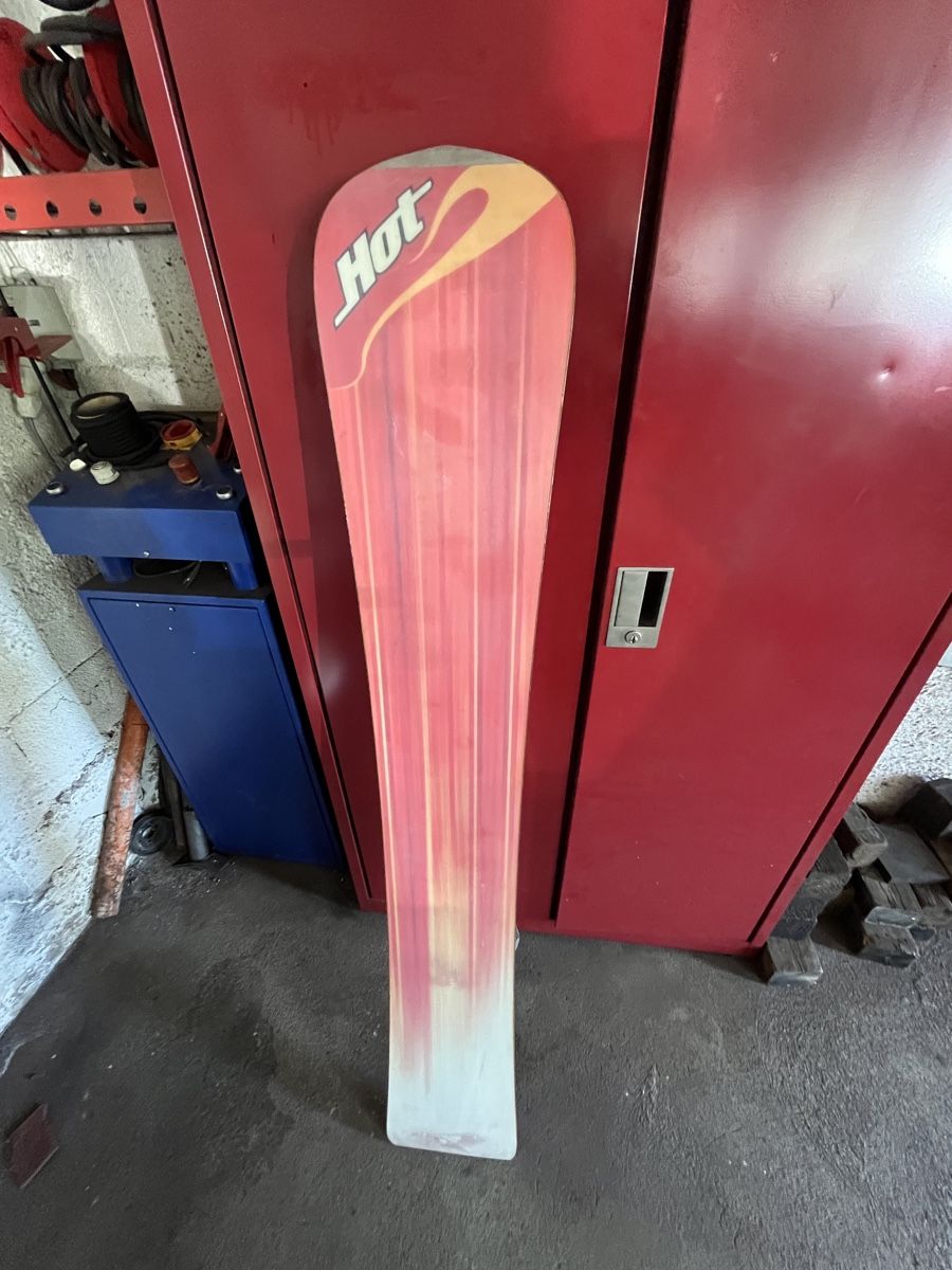 Hot Board: Race Snowboard Hot Shine – Difettoso da Frutigen venduto da Stef4 1