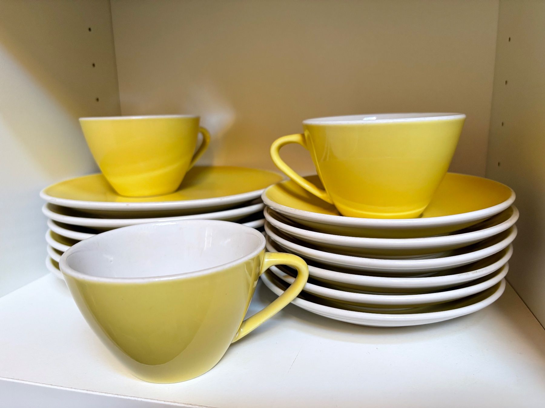 Rössler Services de table: Lot de vaisselle Rössler jaune vintage – D'occasion à Fully par fre_58gk