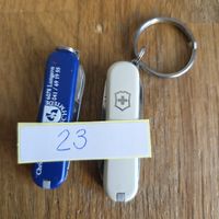 2 Taschenmesser Victorinox Werbeartikel blau und weiss