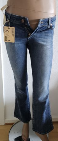 Neue Wrangler Megan Super Low Jeans, Gr. 27/32