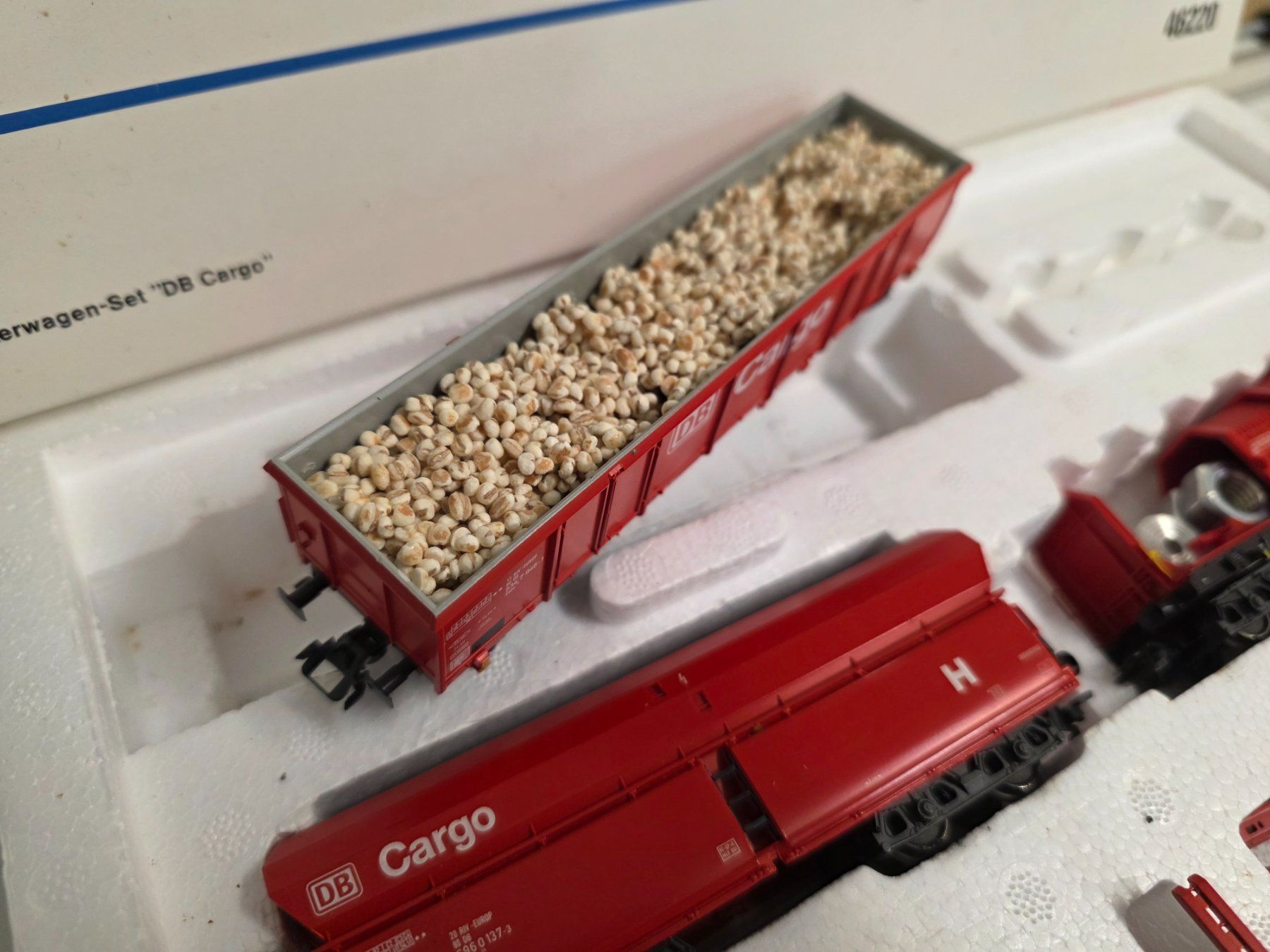 Märklin Modellini di ferrovie: Märklin 46220 set wagons CARGO DB dès 1.-fr – Usato da bassecourt venduto da Paolo101 4