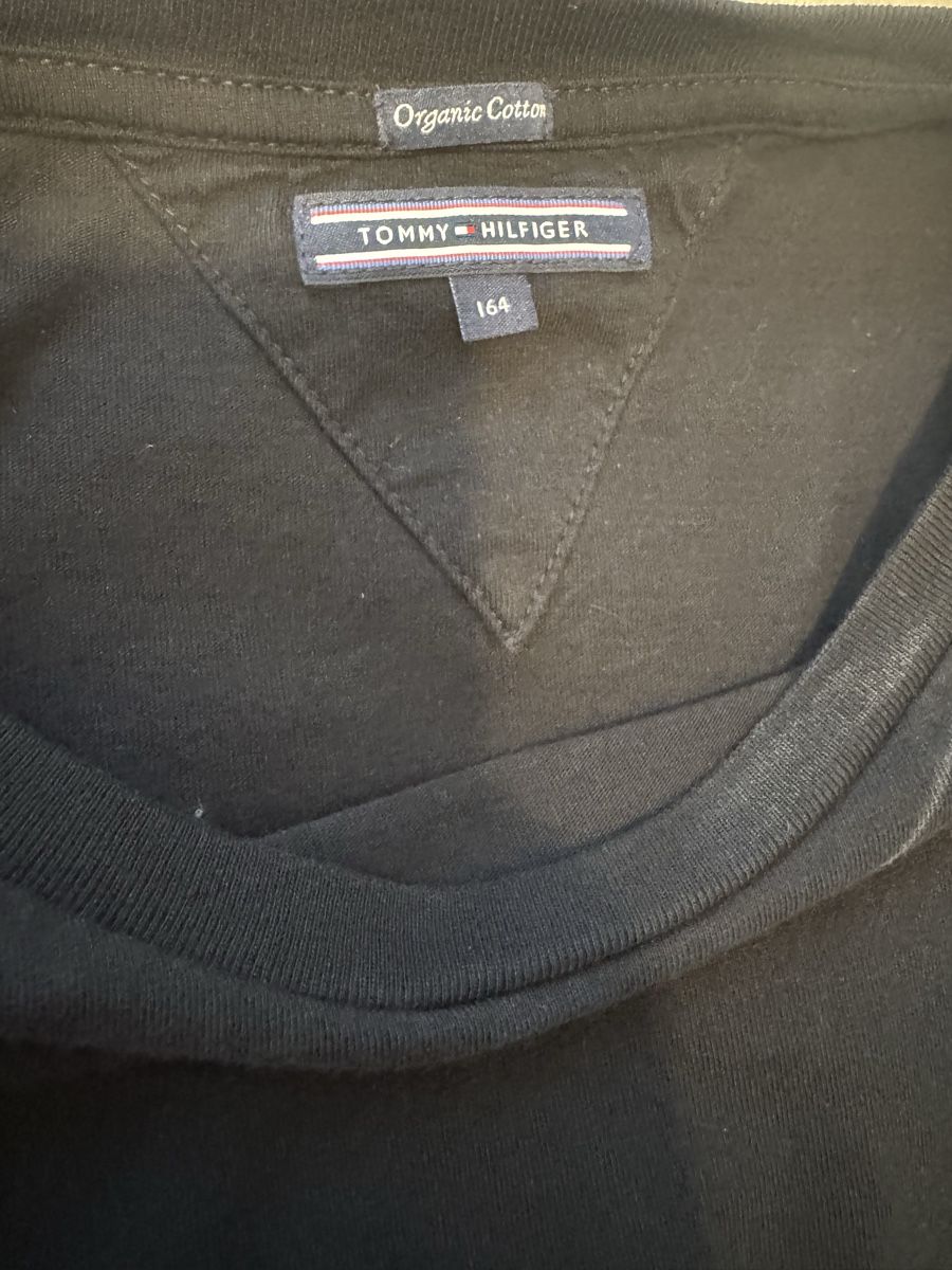 Tommy Hilfiger Pullover & Sweatshirts: Tommy Hilfiger Longsleeve Gr. 164, Schwarz – Gebraucht aus Neuenegg von mel_5pnq 1
