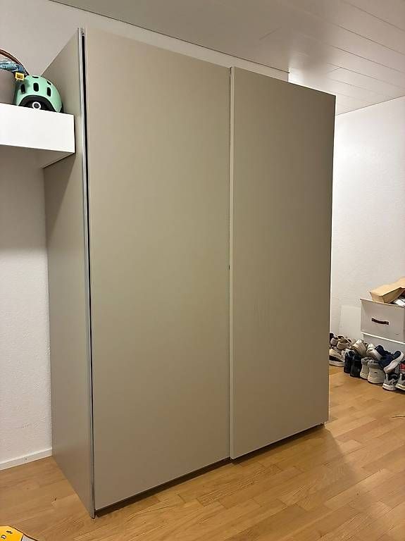 Armadi: Praktischer IKEA Schrank  – Usato da Hägendorf venduto da ala_m7zl