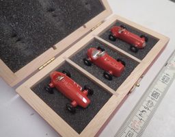 Schuco Piccolo-Set 2003: 3 alte rote F1-Rennwagen Art. 05214