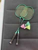 2er Set Badminton Schläger mit 3 Federbällen für Sommerspass