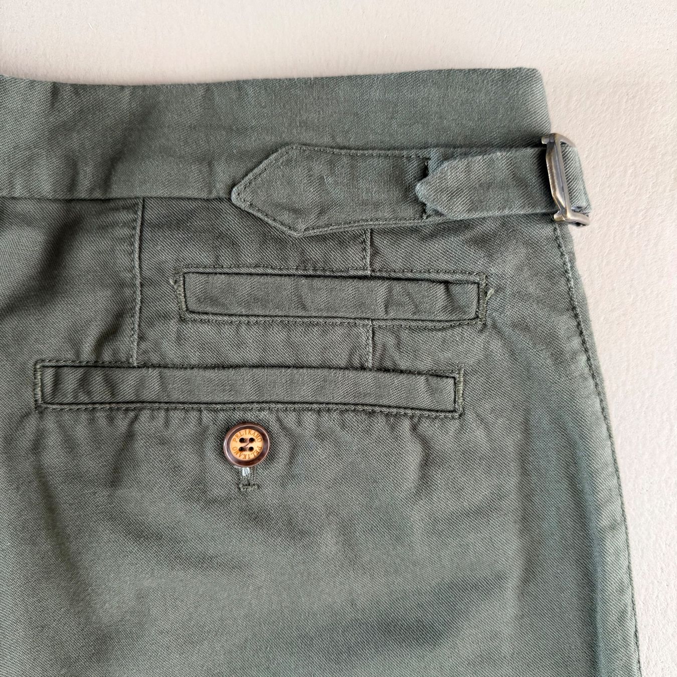 Pelikamo Pantaloni: PELIKAMO Shorts 💚 – Usato da Zürich venduto da ClosetQueen 4