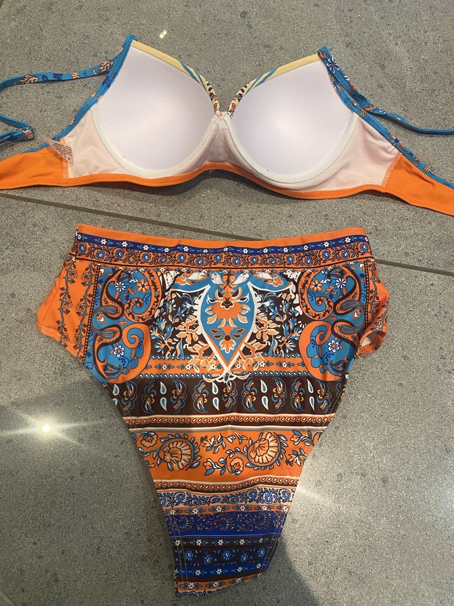 Badekleider & Bikinis: 2 Sommerlicher Retro-Bikini, Grösse M.Orange/Blau gemustert – Neu und originalverpackt aus Haag (Rheintal) von 2026Top 1