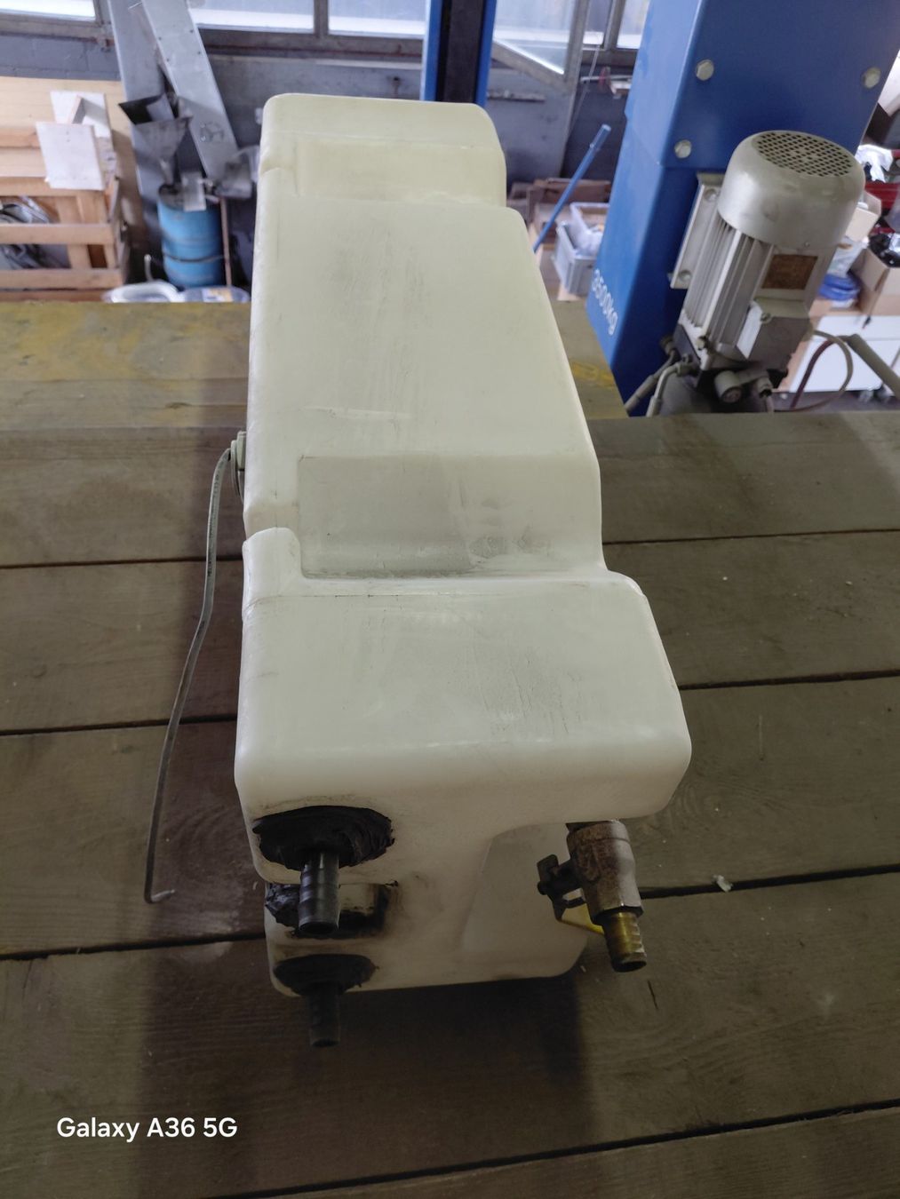 Abbeveratoi e trogoli: Wassertank – Usato da Melchnau venduto da LUPUS-Offroad 3