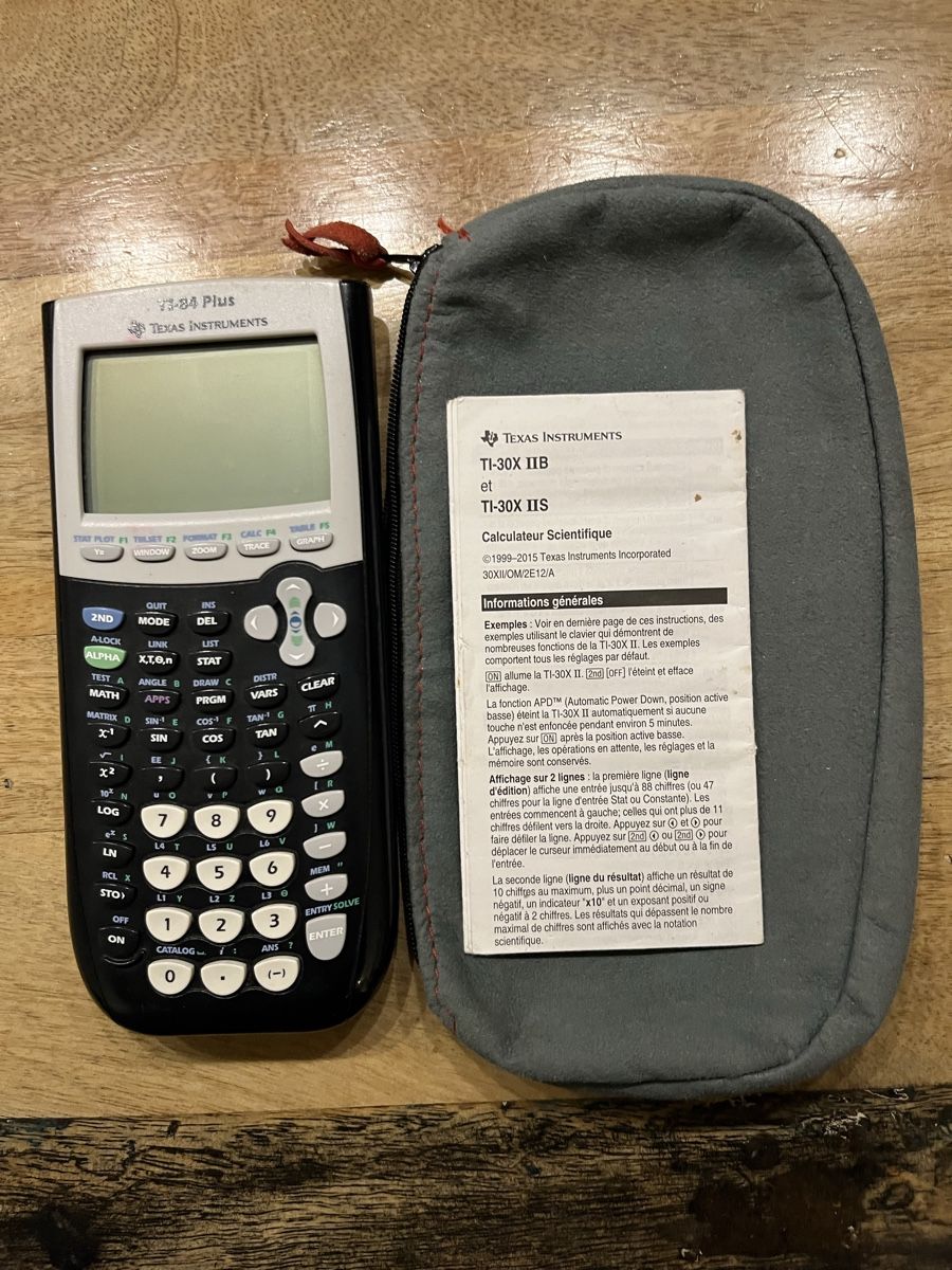 Calcolatrici tascabili: Texas Instruments TI-84 Plus Taschenrechner, neuwertig, perf – Usato da Ennetbürgen venduto da Peter12345