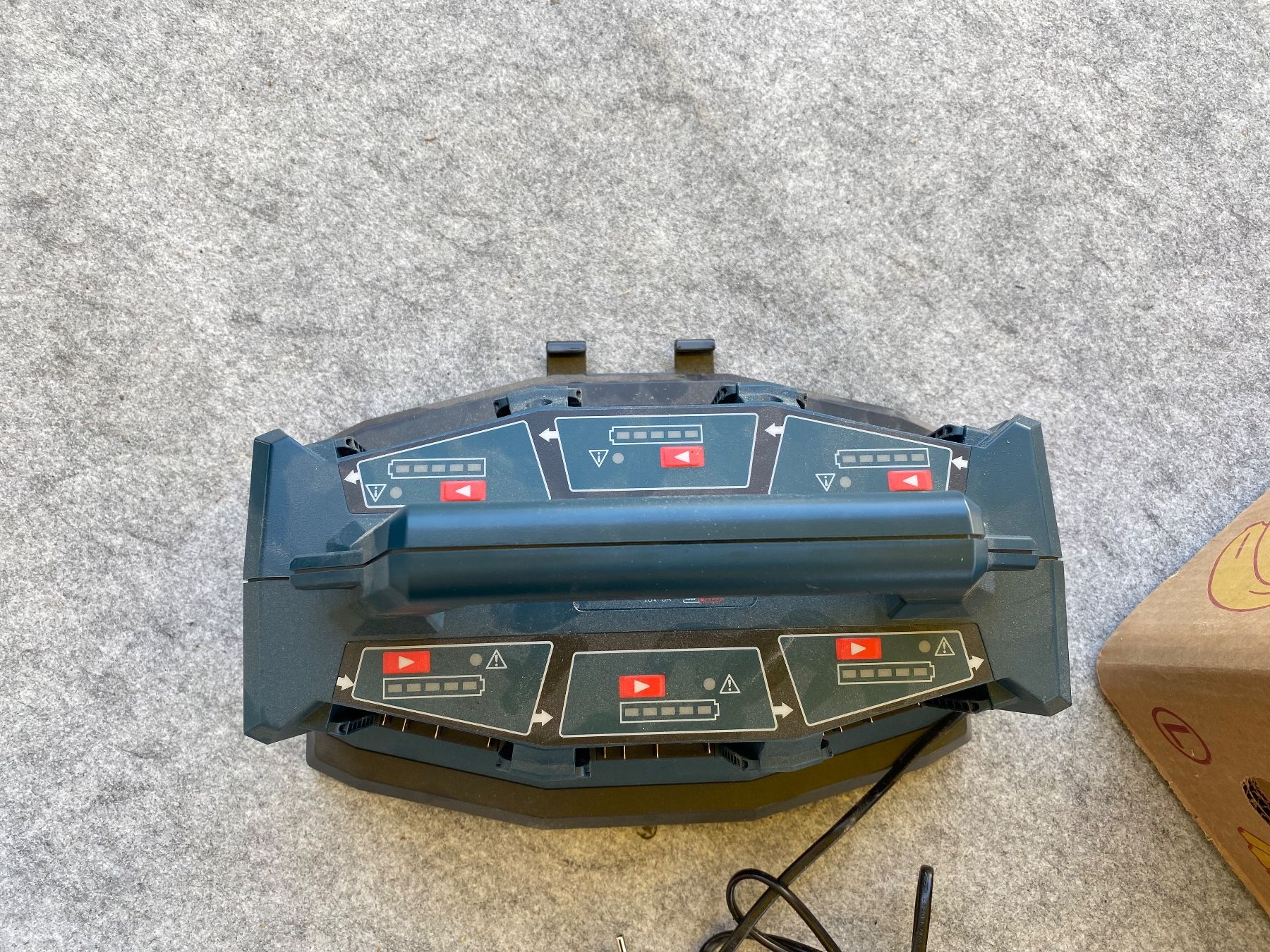 Bosch Ladegeräte: Ladegeraet Bosch GAL 18V-40 Professional – Gebraucht aus Altbüron von wuschel017 1
