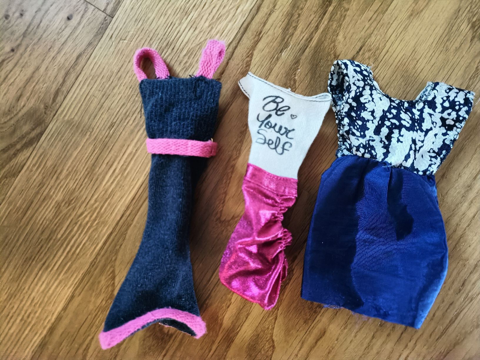 Bambole: Barbie Kleiderset – Usato da Muri AG venduto da Mupuputs