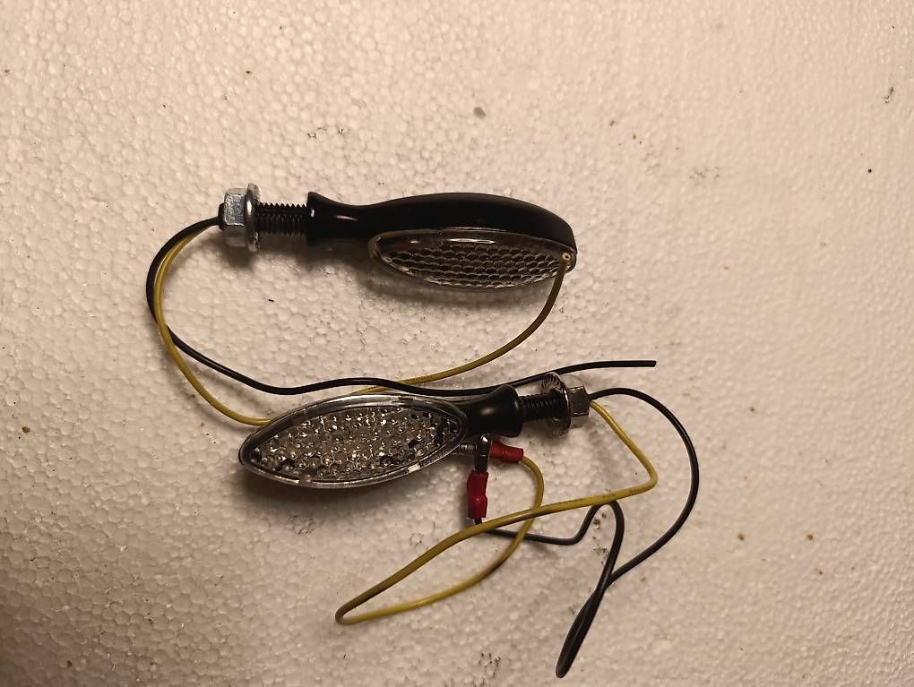 Tutti i ricambio per moto: Motorrad Blinker – Usato da Münchenbuchsee venduto da duc940