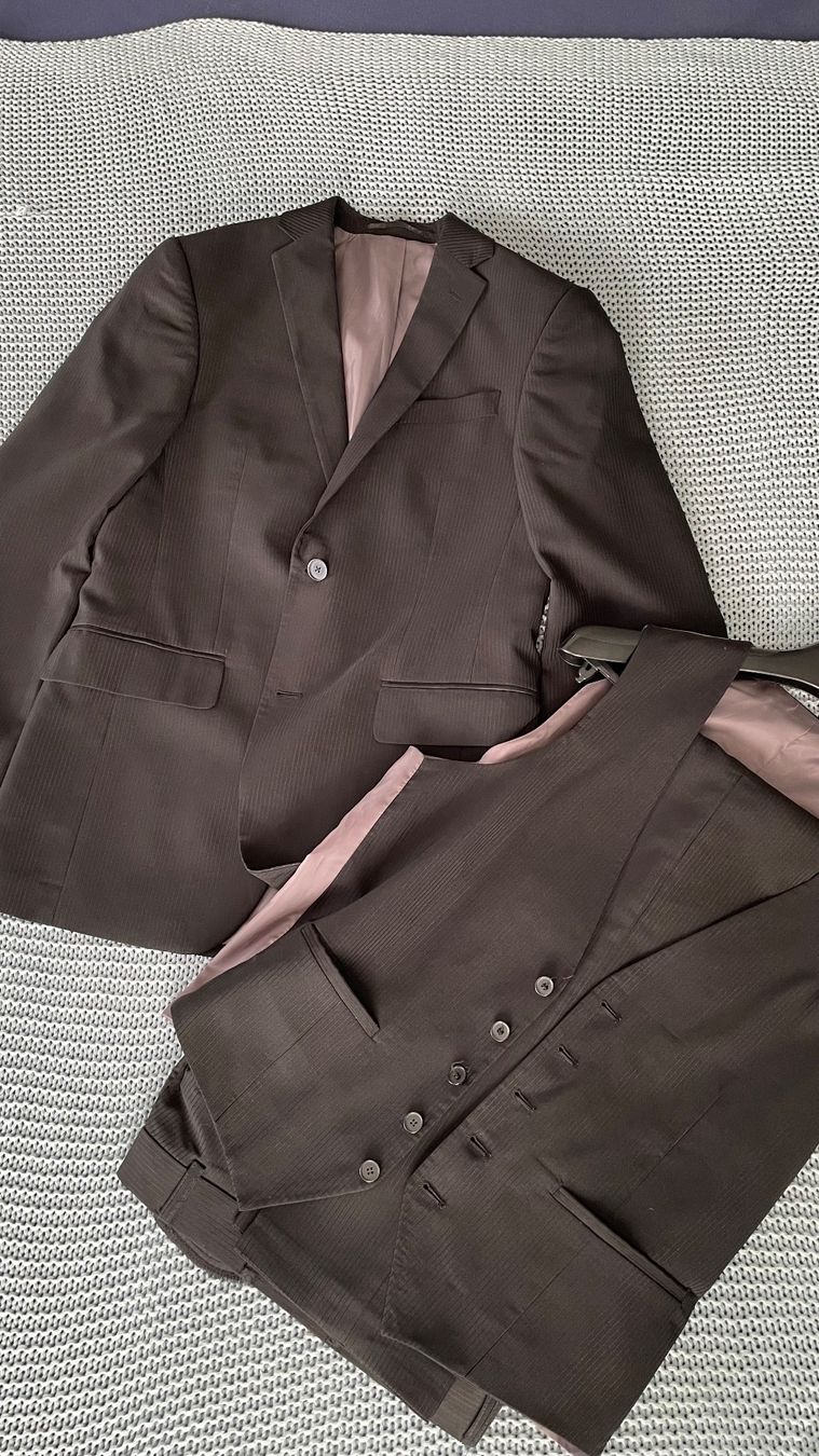 C&A Completi: Herren Anzug 3 teilig schwarz – Usato da Schaffhausen venduto da Bootes