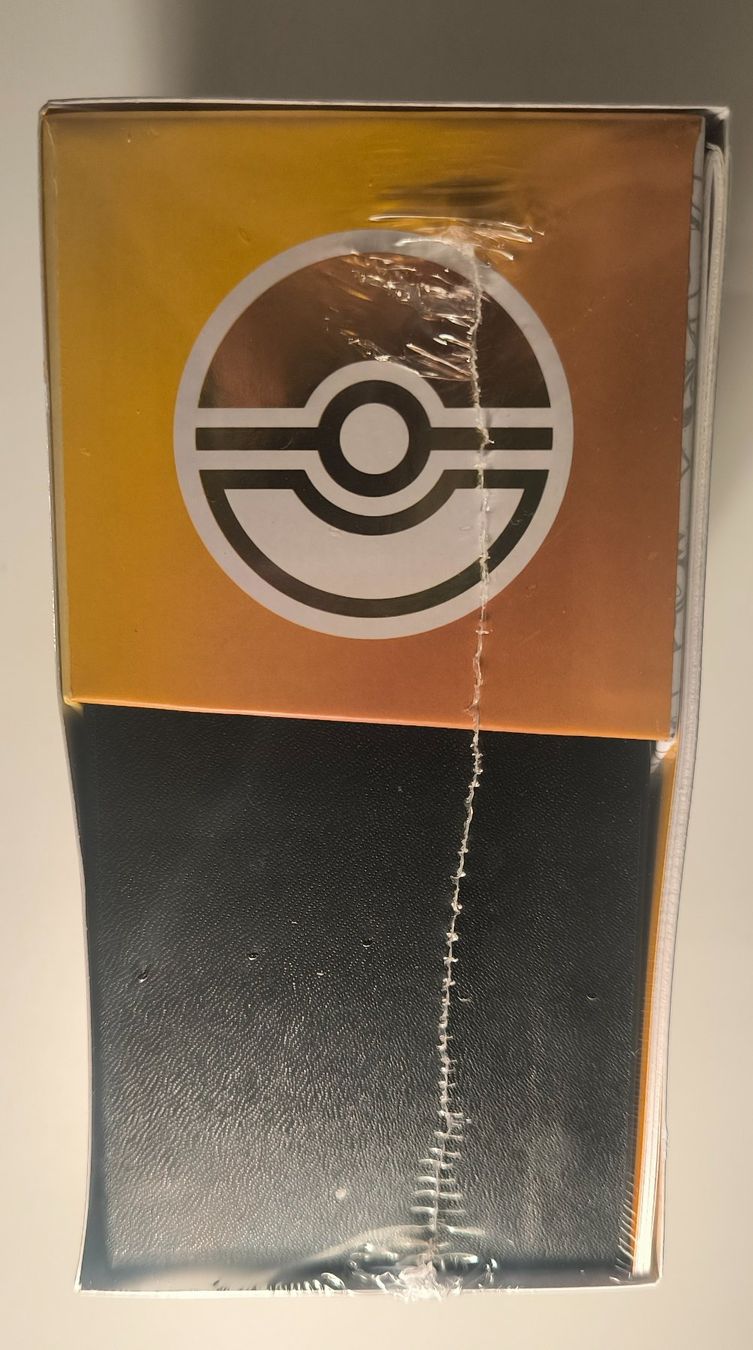 Pokémon Sammelbilder & Trading cards: 30th Celebration Elite Trainer Box - ETB EN – Neu und originalverpackt aus Oberrieden von ohhboy 3