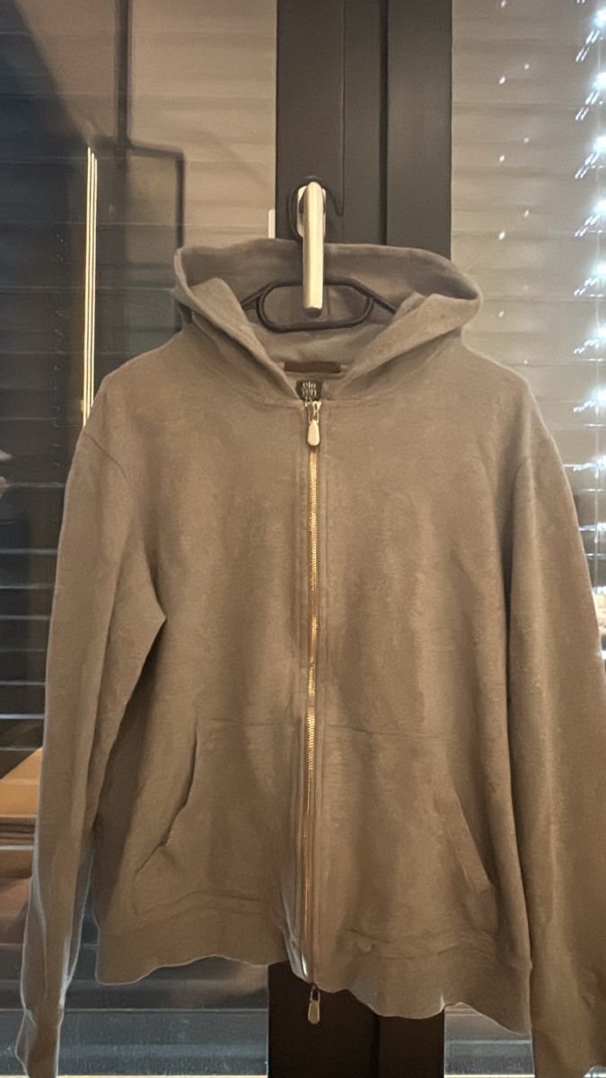 Eleventy Maglioni & Felpe: Eleventy Zip-up Hoodie – Usato da Herrliberg venduto da ResellerZH