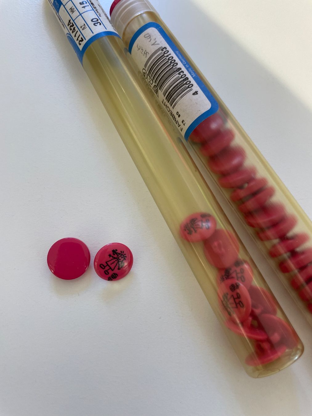 Knöpfe: Knöpfe - Pink – Neu (gemäss Beschreibung) aus Silvaplana von Lotzis