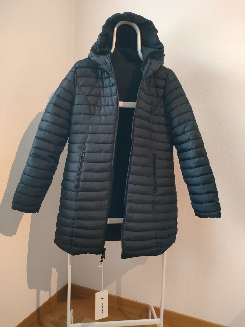 Giacche: Wunderschöne schwarze Jacke mit Kapuze – Nuovo (secondo la descrizione) da Dietikon venduto da MJ_Sporting 4