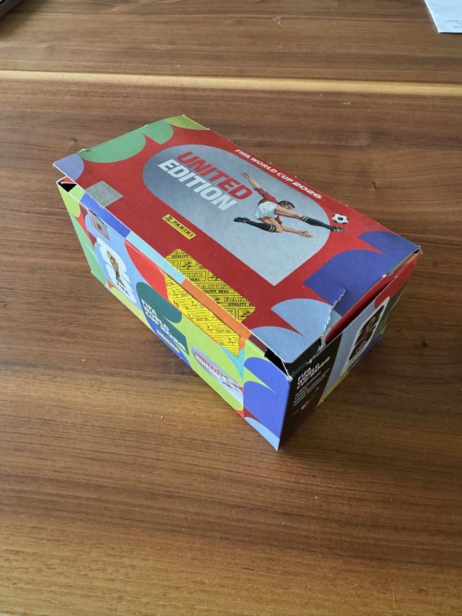 Panini Cartes à collectionner: 50 Panini Päckli (Halbe Box) – Neuf (Voir description) à Muri AG par Suti29