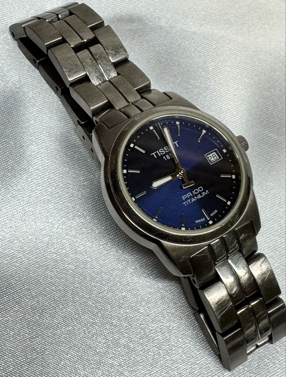 Tissot Orologi: Tissot PR 100 Titanium Blaue Zifferblatt – Usato da Untersiggenthal venduto da TimeandShine 3