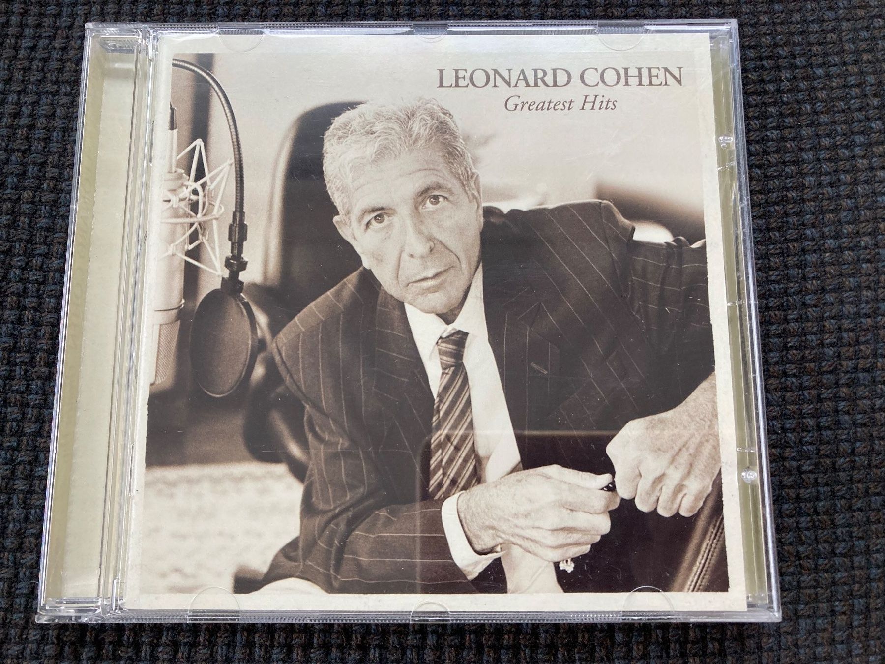 CDs: CD, Leonard Cohen, Greatest Hits – D'occasion à Baden par Yoyo1
