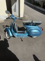Vespa 1967 Roller blau mit frischen Veteran
