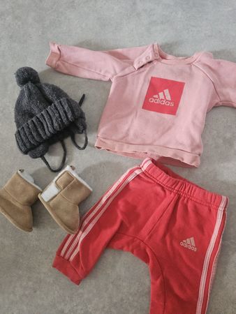 Lot hiver bébé Adidas, bonnet, bottes - Taille 68-74cm ❄️