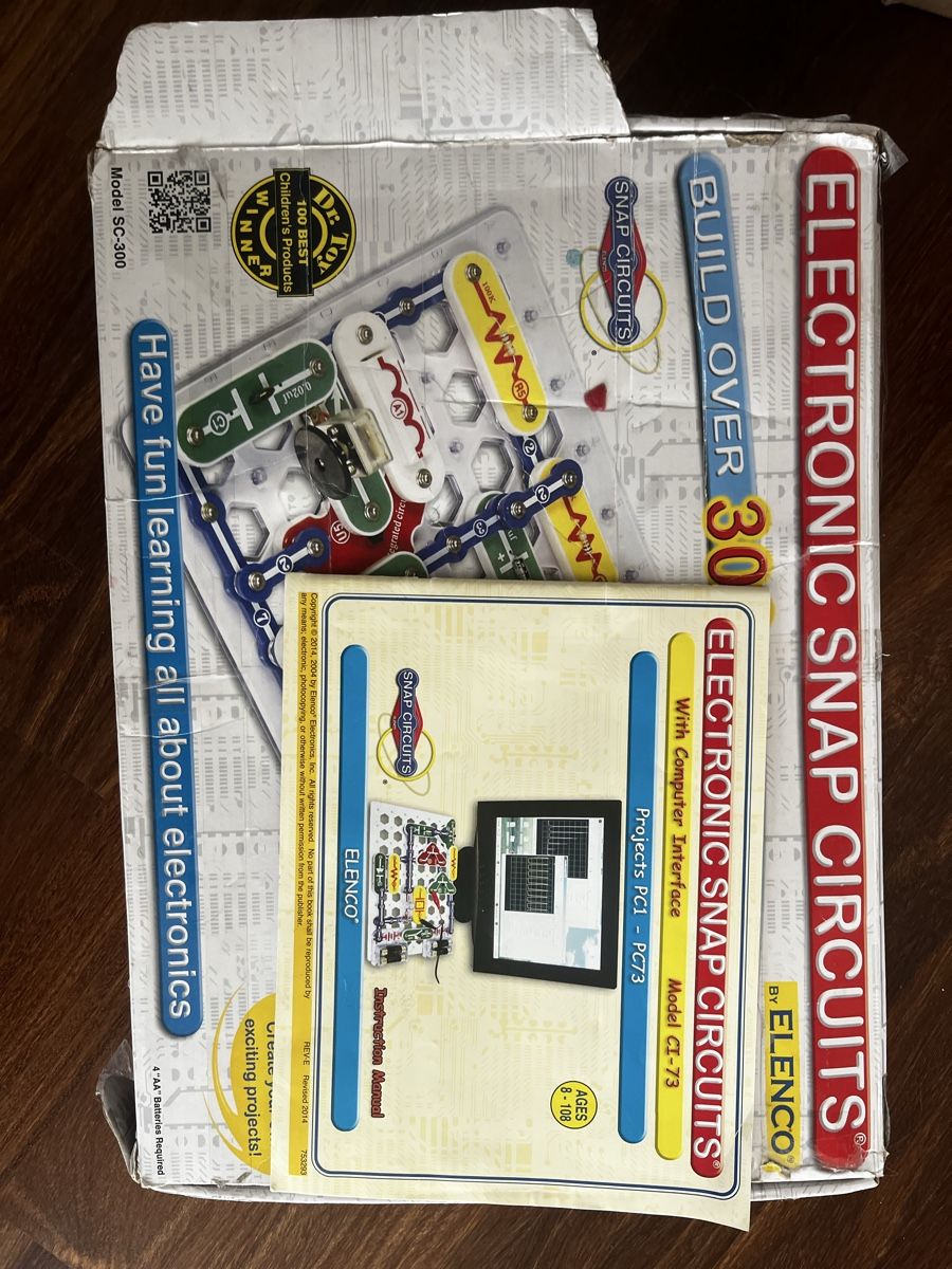 Spiele: Electronic Snap Circuits SC-300 Electronics Discovery Kit – Neu (gemäss Beschreibung) aus Meilen von PaulBenz 1