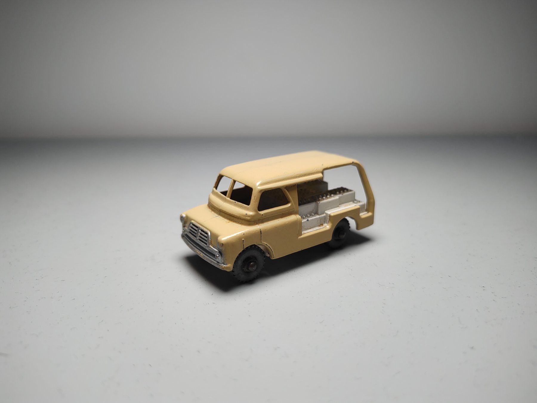 Matchbox Modellini d'auto: Matchbox Lesney No 29 Bedford Milk van – Usato da Bachenbülach venduto da R.Mall