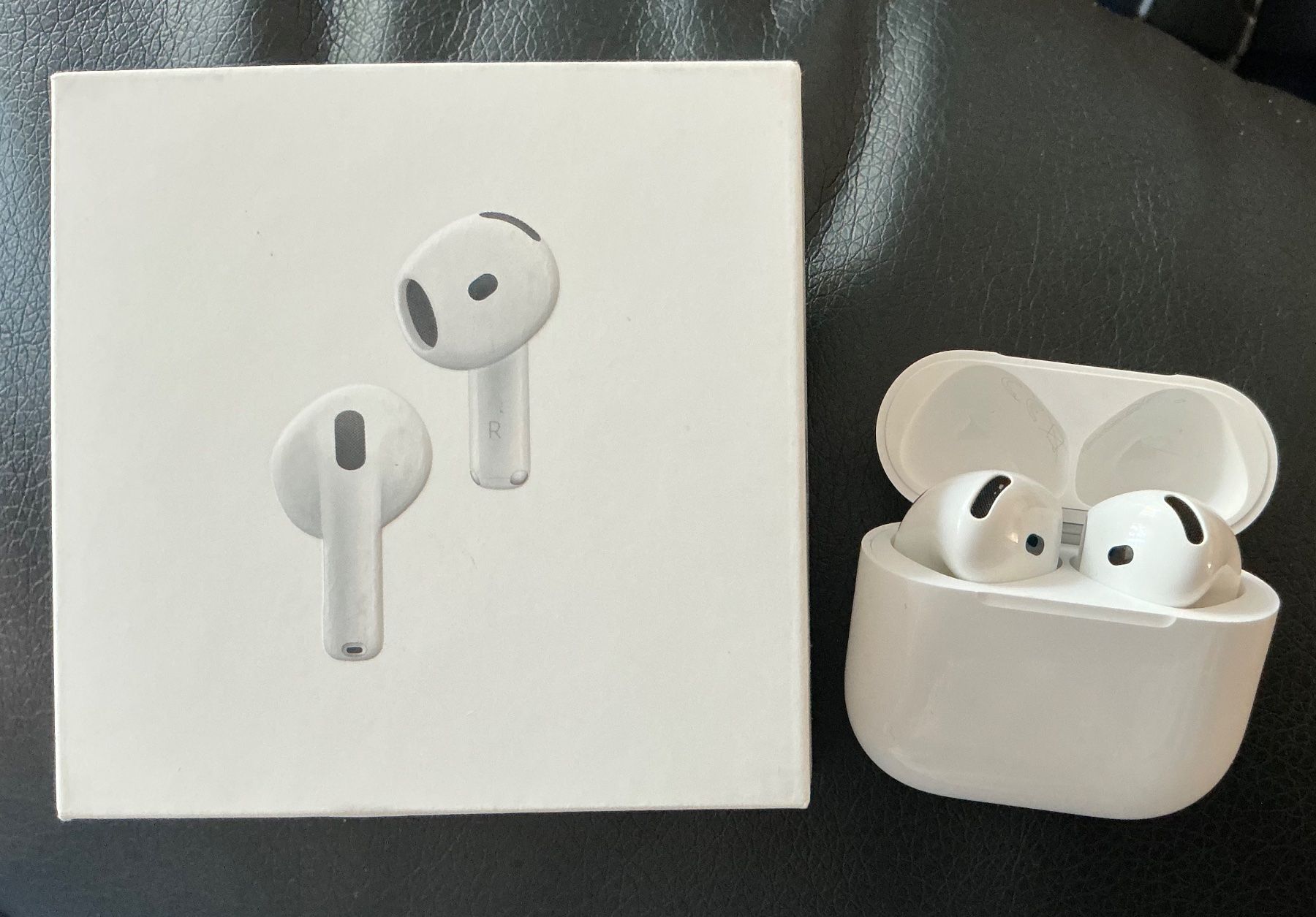 Apple Cuffie: Apple AirPods 4 mit ANC – Nuovo (secondo la descrizione) da Bern venduto da Mcurieux