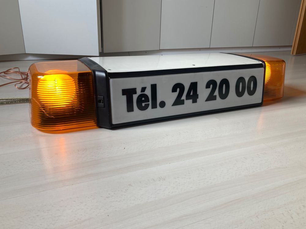 LED-Verkehrspfeilschild Mit Blinkpfeil – 12–24V, 35x20cm / 60x26cm, Wetterfest, Für Baufahrzeuge, Abschleppwagen & Einsatzfahrzeuge, 2 Stück