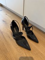 Elegante Catwalk Lack-Pumps, Schwarz, Grösse 37, Top Zustand