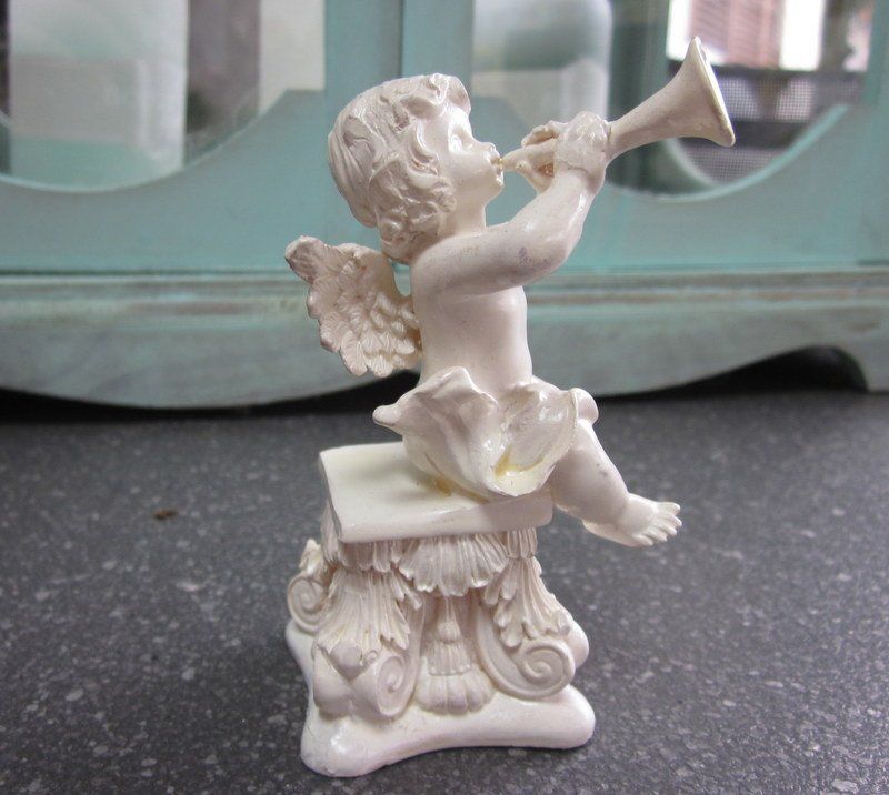Statuette: Engel auf Sockel mit Trompete – Usato da Bischofszell venduto da Pfau0 3