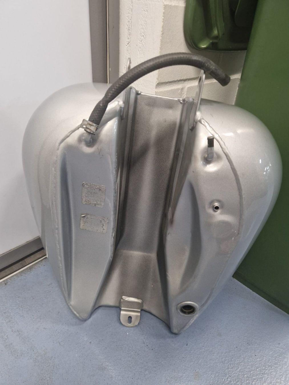 Harley-Davidson Accessori per altri veicoli: HD Road King 2006 Tank – Usato da Kerns venduto da .Biker. 1