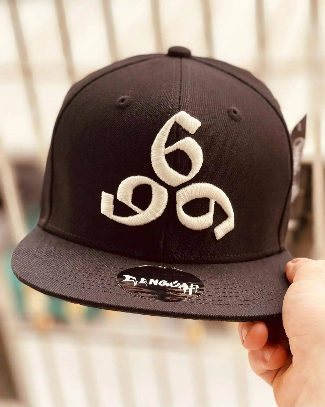 Copricapi, berretti & cappellini: 666 3D Embroidered Snapback Cap – neu – Nuovo e nell'imballaggio originale da Widnau venduto da UrbanPatchCH 1