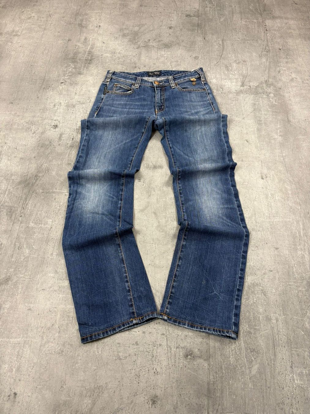Armani Jeans: Vintage Armani Bootcut Jeans (S) – Nuovo (secondo la descrizione) da Werdenberg venduto da hase.vintage 1