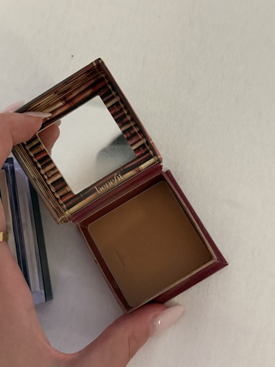 Huda Beauty Make-up: Huda Beauty Bake Setting Puder & Benefit Bronzer – Usato da Dietlikon venduto da lizz.yy 2
