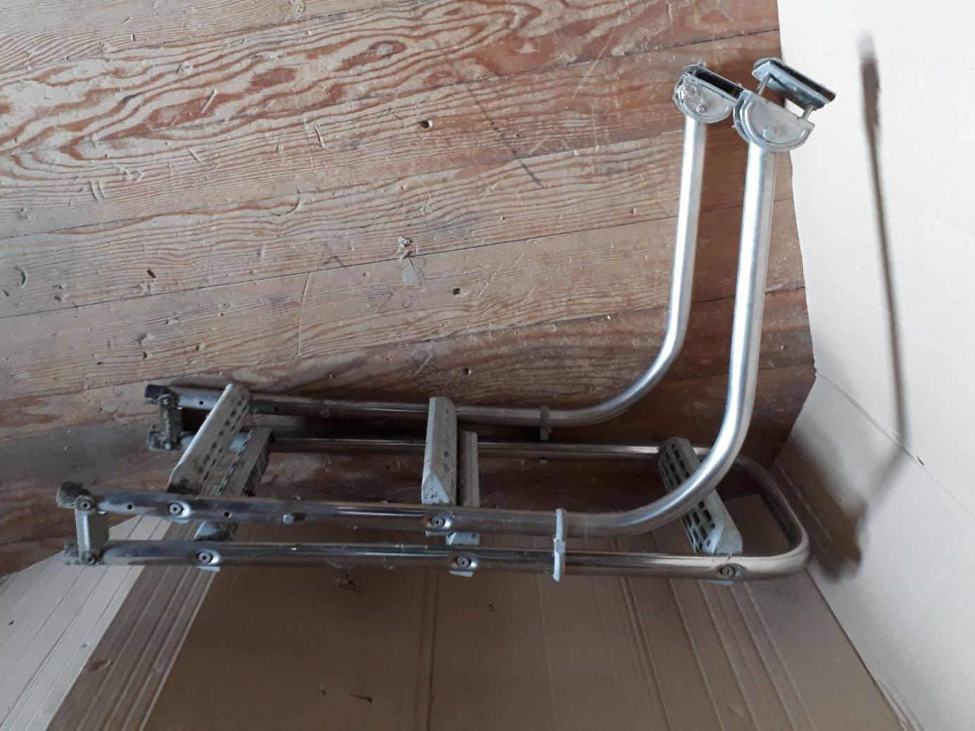 Bateaux: Badeleiter für Boote – D'occasion à Madiswil par 20gls 3