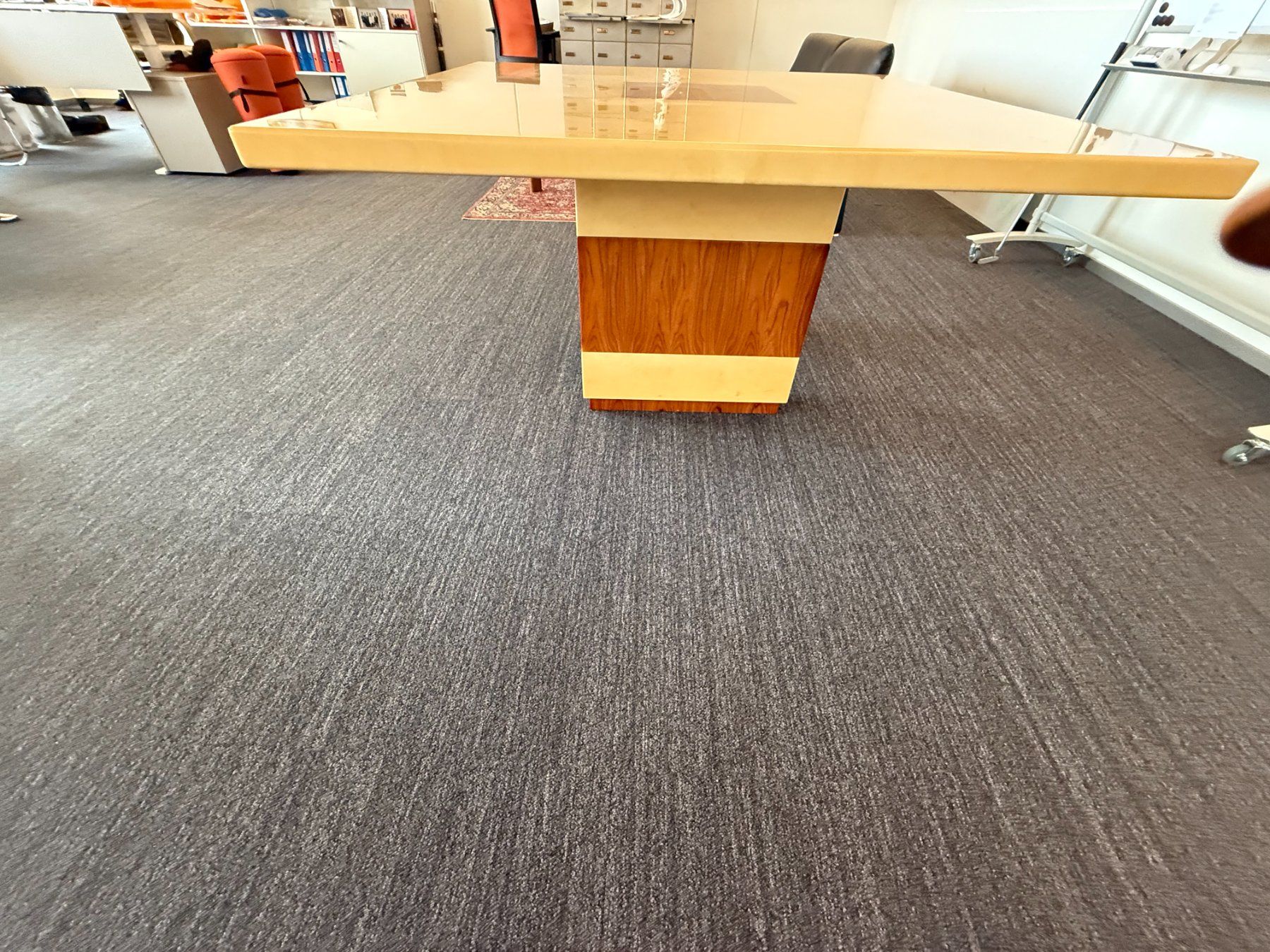 Tables: Tisch Designer – D'occasion à schaan par maho58