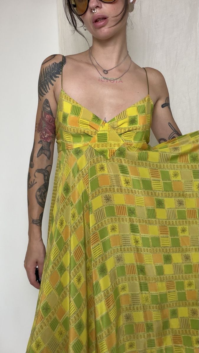 Robes: Wayne Cooper Dress 100% Silk – D'occasion à Knonau par Grapesvintage 4