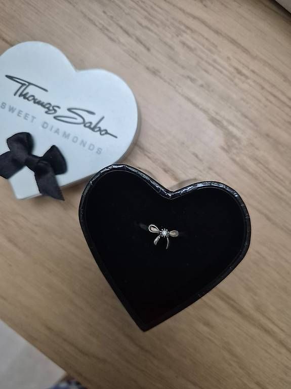 Ringe: Thomas Sabo Ring mit Geschenkverpackung, Gr 52 – Gebraucht aus Meilen von jul_28tj