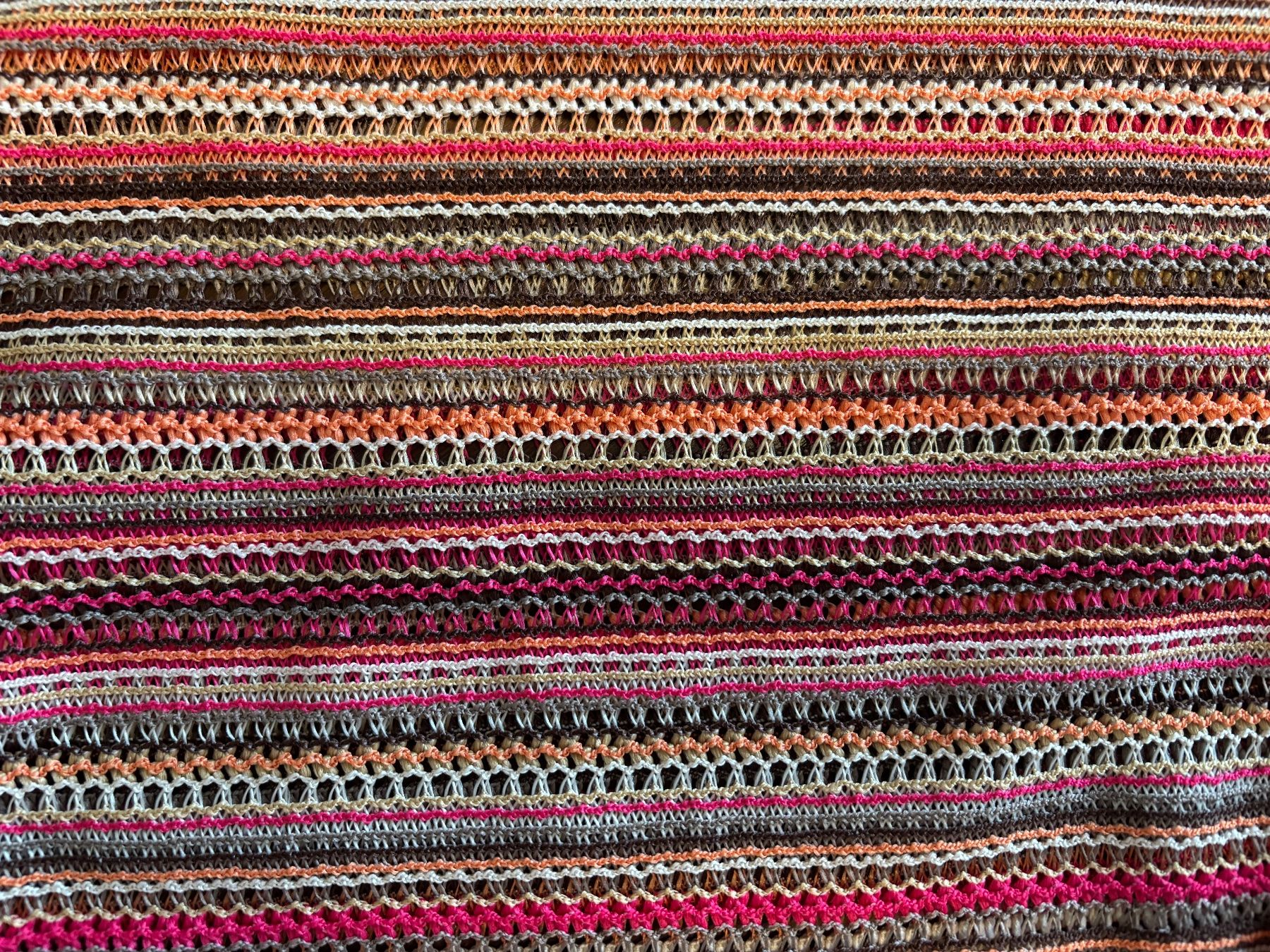 Pullover & Sweatshirts: Gehäkeltes Crop Pullover mit Trompetenärmel, Grösse S – Gebraucht aus Hinwil von liviipivii 2