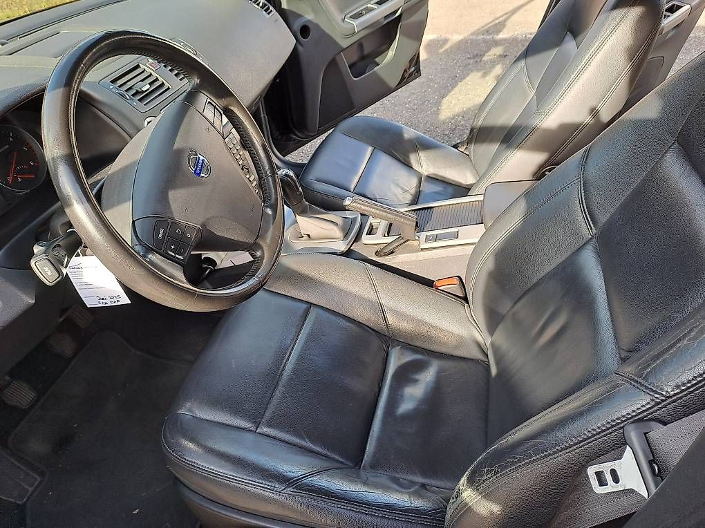 Autos: Volvo V50  2.0 D – Gebraucht aus Yverdon-les-Bains von bas_t6qk 3