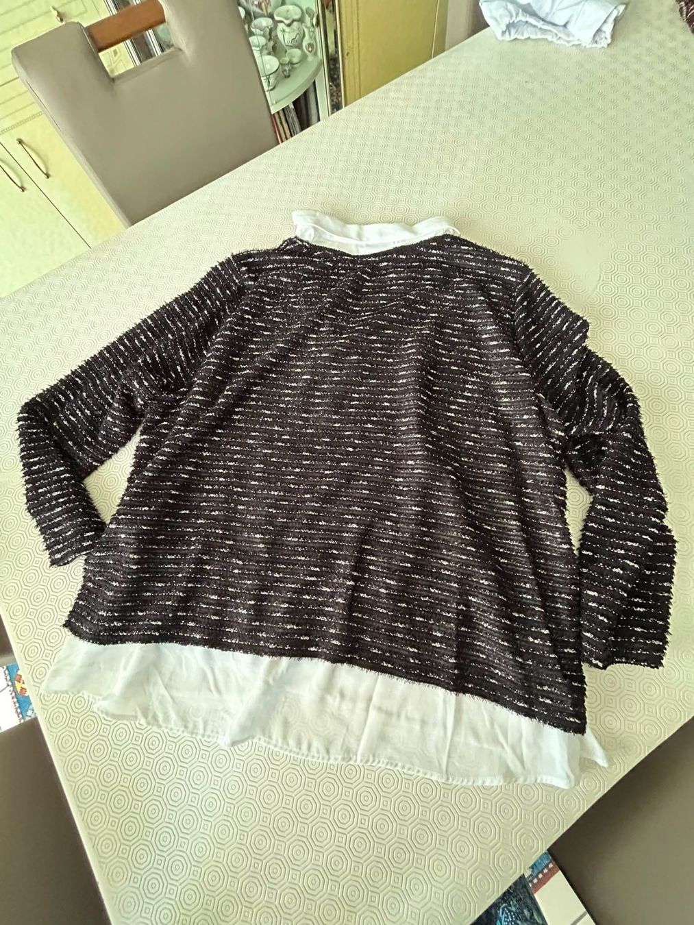 C&A Blusen: Camicetta bianca e grigia 2 pezzi Canda tg.50 – Gebraucht aus Melano von H-Sara 1