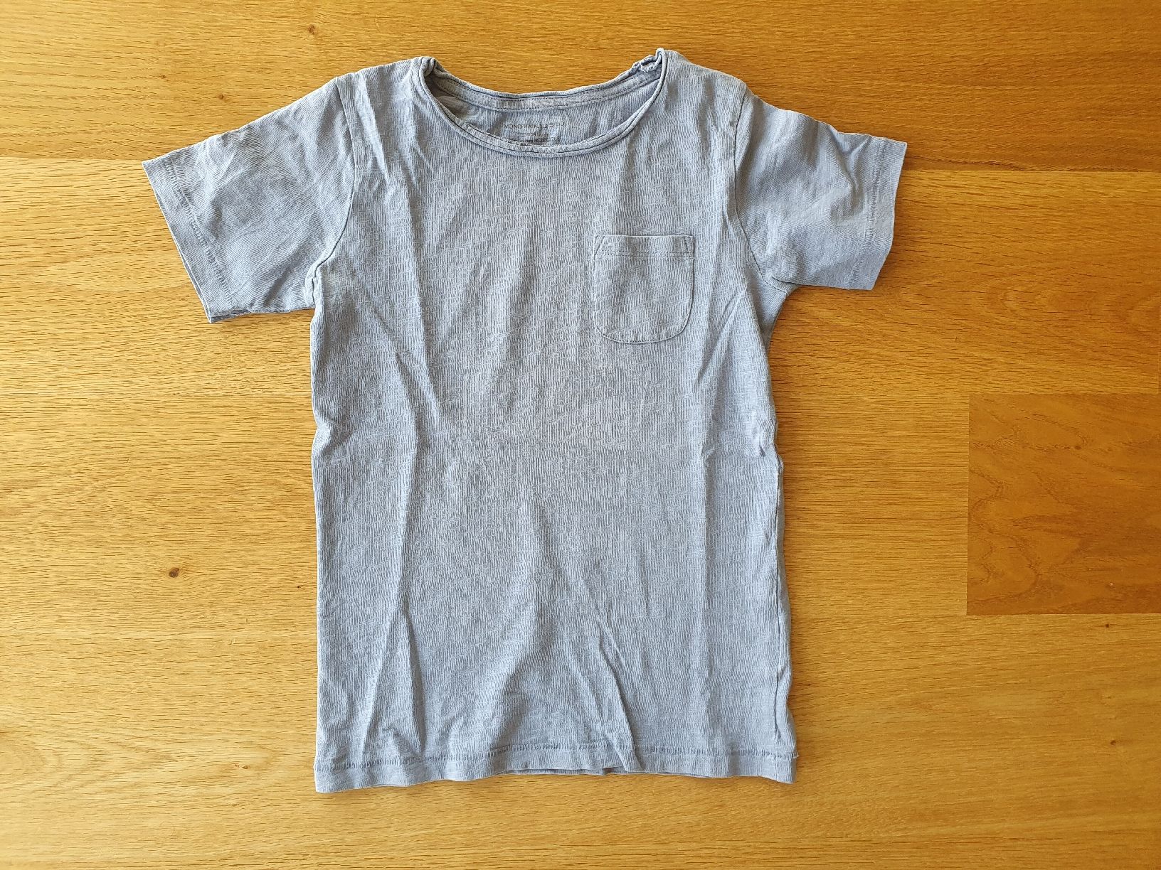 Camicie, T-shirt & Polo: T-Shirt Gr. 128 – Usato da Villars-sur-Glâne venduto da richardette