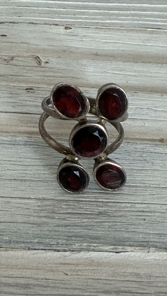 Anelli: Fingerring Ring Silber mit 5 Granaten – Usato da Riedholz venduto da Frettchen63 1