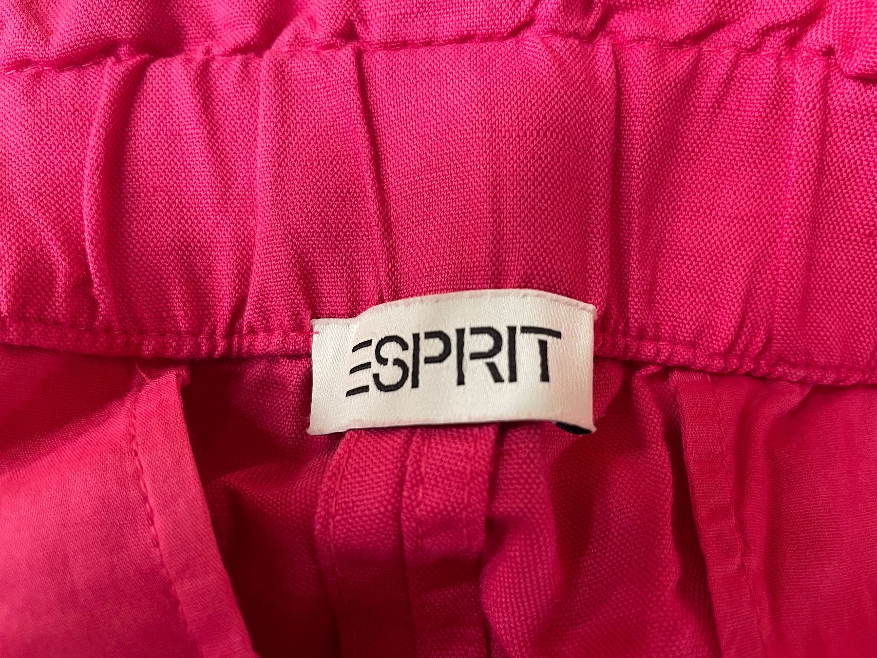 Esprit Hosen: ESPRIT pantalon rose 40/26 – Gebraucht aus Lausanne von PlusValue_Lausanne 2