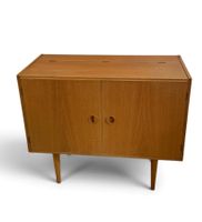 DANISH DESIGN: 🇩🇰 Media / Bar Eiche HG 60er MCM