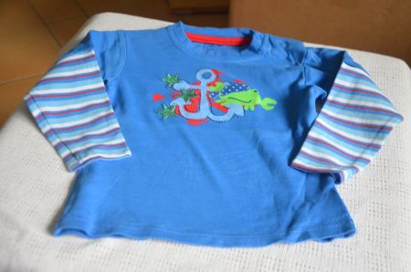 TAILLE 98 - SWEATSHIRT