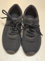 Nike Turnschuhe schwarz Grösse 36 guter Zustand