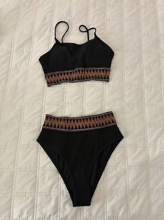 Hübsche Bikinis in sehr gutem Zustand!Alle in Größe S /34-36